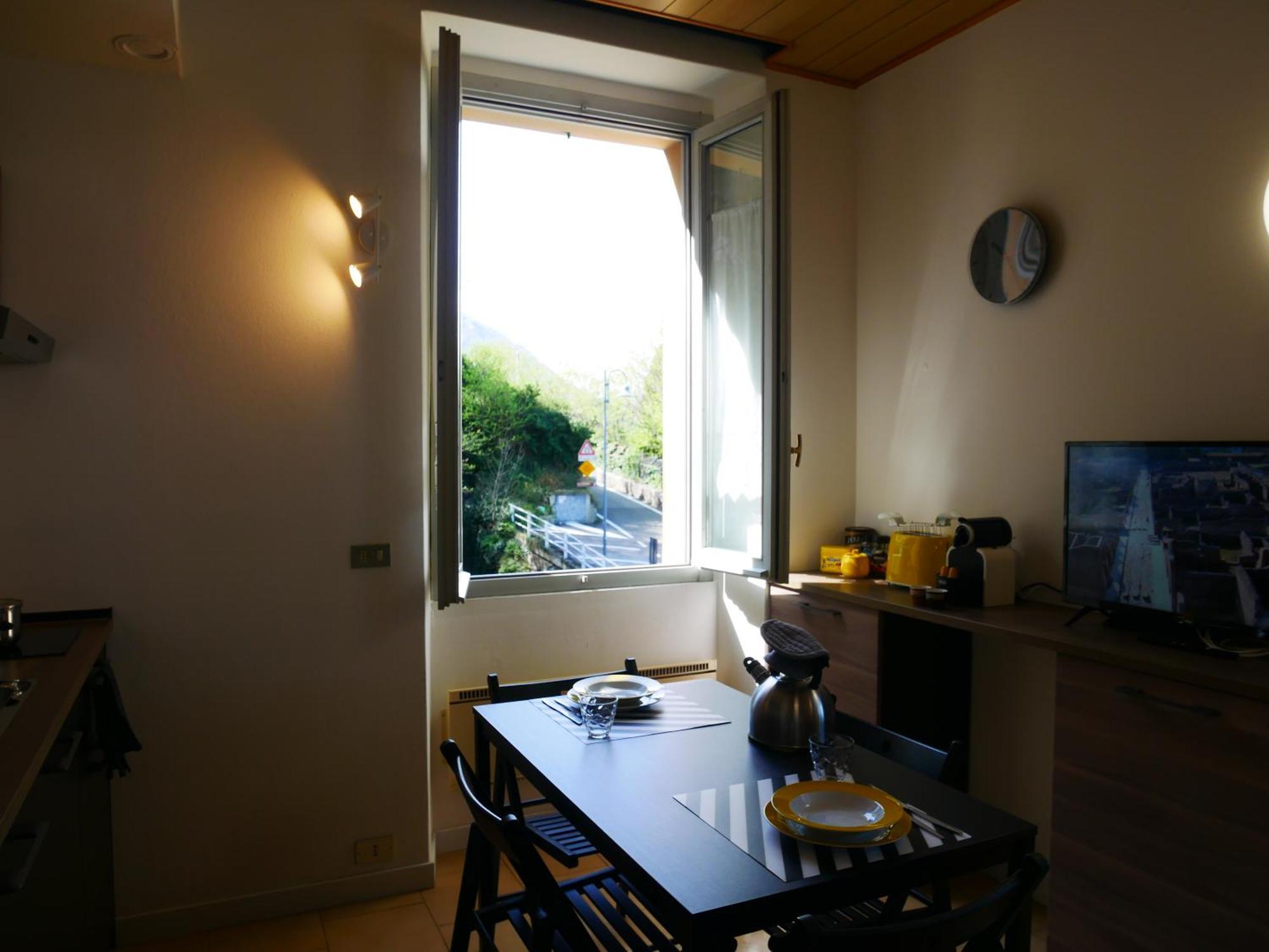 La Riva Appartamento Perledo Εξωτερικό φωτογραφία